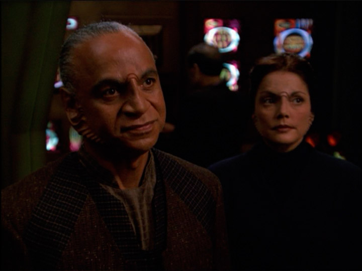 With Ron Glass Star Trek Voyager Ep 8 Nightingale